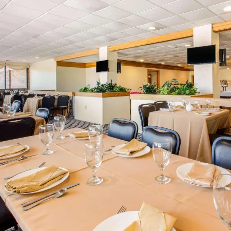 Ramada by Wyndham Santee I-95