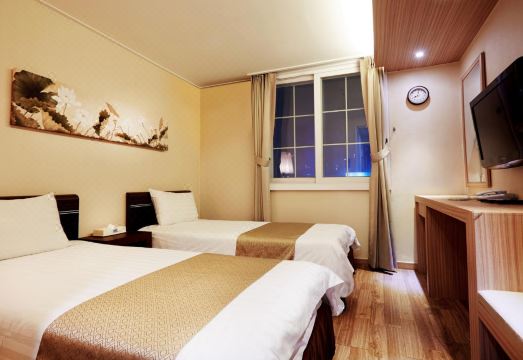 Uljiro Co Op Residence Over view