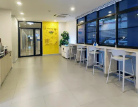 合賓酒店 查亞布姆
