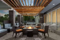 Home2 Suites by Hilton Charlottesville Downtown - parking