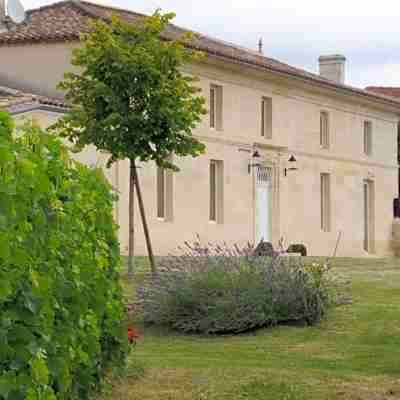Clos Monicord Hotel Exterior