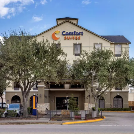 Comfort Suites Near Texas Medical Center - NRG Stadium Отели рядом с достопримечательностью «Стадион «NRG Астродом»»