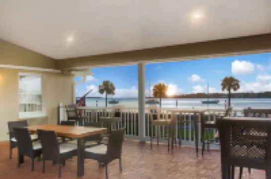 Best Western Bayfront