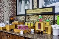 Hampton Inn Salina - Bữa sáng