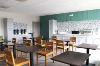 Wingate by Wyndham Waldorf/Washington DC Area - breakfast