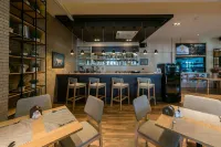 Nadee 10 Resort & Hotel - bar