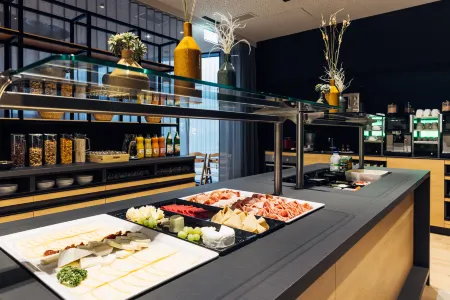 Harry's Home Telfs Отели рядом с достопримечательностью «Badesee Mieming»