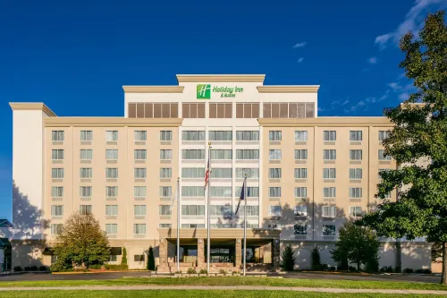 Holiday Inn & Suites Overland Park-West Hôtels à : Shawnee