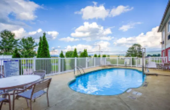 尼塔尼米爾羅伊貝斯特韋斯特酒店 米夫林縣酒店