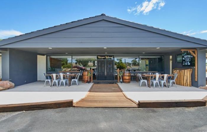 Australian Homestead Motor Lodge