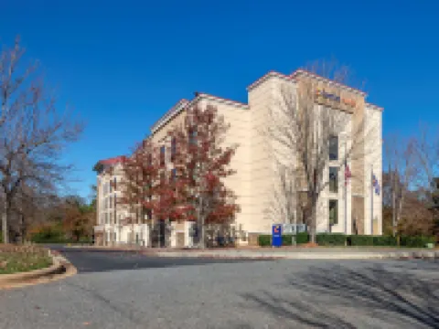 舒適套房酒店-諾曼湖亨特斯維爾 亨特斯維爾酒店