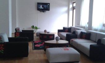 Pensiunea Casa Bunicului - Housity