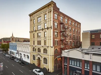 Launceston Central Apartment Hotel Official Hotels near Quercus Park