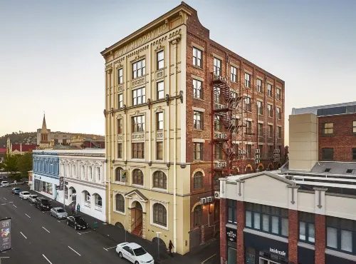 Launceston Central Apartment Hotel Official Hotels in Launceston