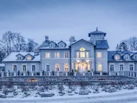 Talaria Resort&Spa فنادق في Garwolin County