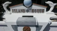 Island House Resort Hotel