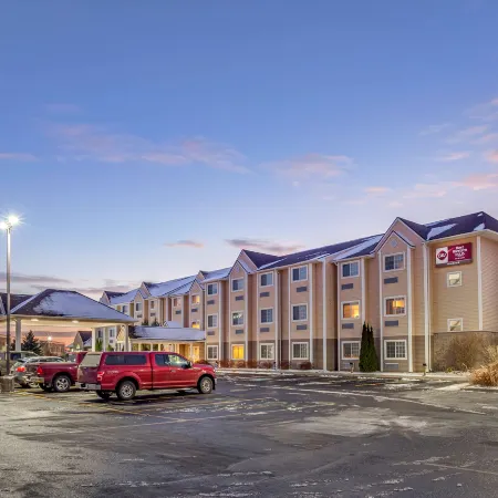 Best Western Plus Woodstock Inn  Suites