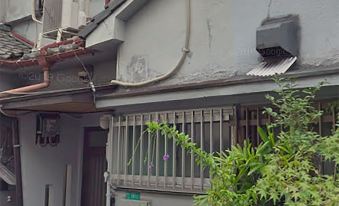 Higashimikuni House