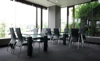 Sakura Hotel Oami - Housity