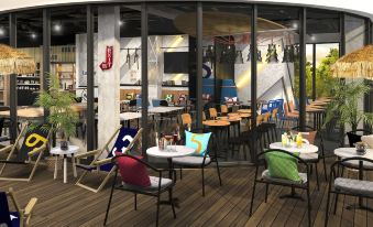 3. Moxy la ..