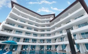 Pinnacle Grand Jomtien Resort and Beach Club