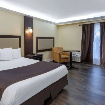 Travelodge by Wyndham Sarnia