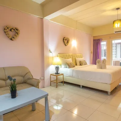Vanilla River Hotels near Clock Tower