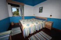 Casa do Ribeirinho Hotels near Porto moniz