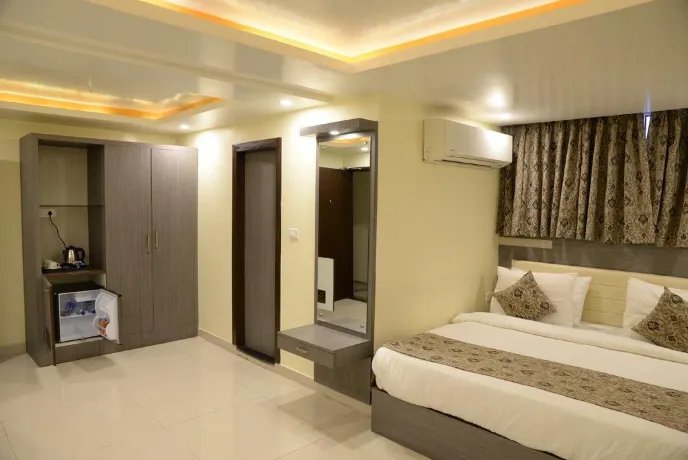 Aalcajars Inn Hotels near Ashiana Nagar Bus Stop