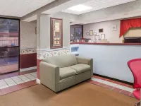 Travelodge by Wyndham Clarksville