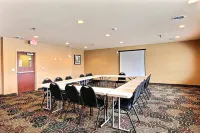 AmeriVu Inn and Suites - Crookston - parking