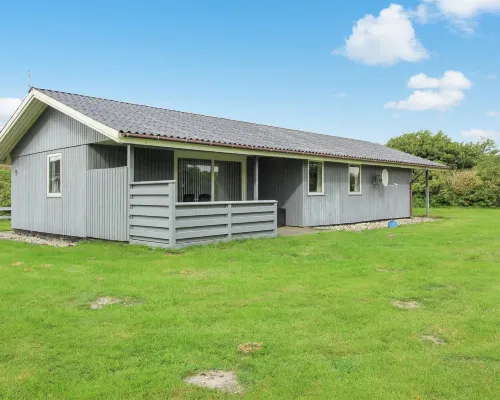 "Holte" - 700m to the Fjord Hotels in Bjerregard