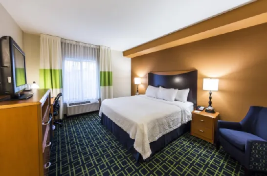 Fairfield Inn & Suites Harrisburg West 費爾維尤酒店