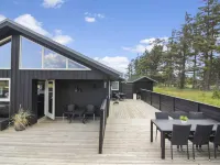 "Minna" - 975m from the Sea