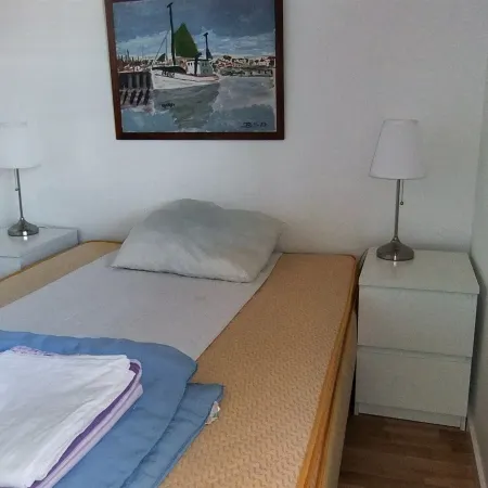 "Knud" - 2m from the Sea Hotels in Grena