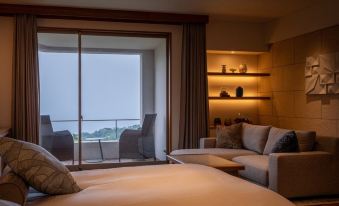 Izu Hotel Resort & Spa