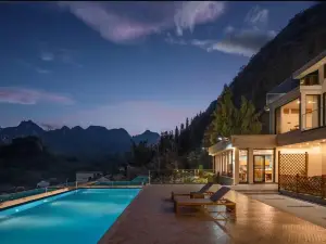 Sanchunli • Wenfeng Panoramic Boutique Inn