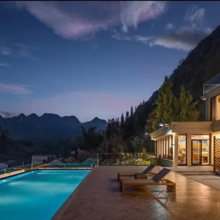 Sanchunli • Wenfeng Panoramic Boutique Inn