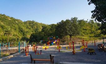 Jungle Journey - Housity