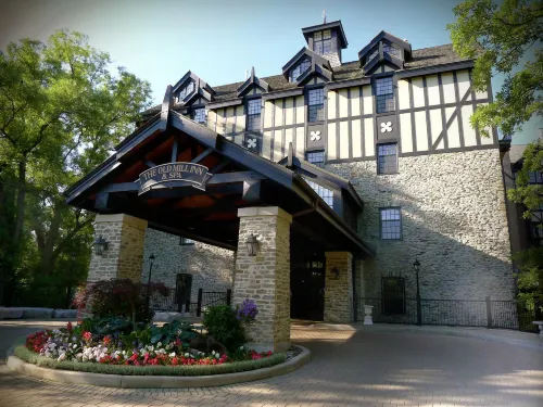 Old Mill Toronto Hotel - อ่างจากุชชี่