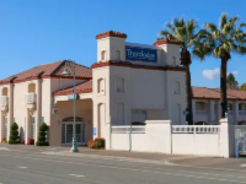 雷丁加利福尼亞州Travelodge by Wyndham 雷丁酒店