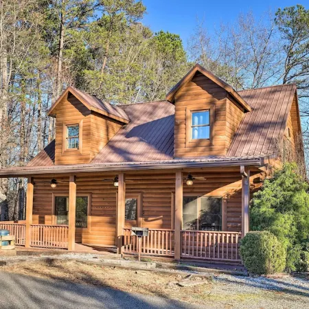 Bryson City Cabin w/ Private Hot Tub & Game Room