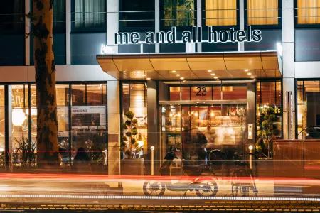 Me and All Hotel Dusseldorf, by Hyatt Отели рядом с достопримечательностью «Neuer Zollhof»