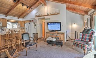 Delightful Family Cabin: Walk to Lake Gregory! - Housity