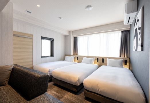 3. 라젠트 호텔 교..