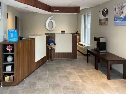 維吉尼亞維斯維爾6 號開放式套房飯店