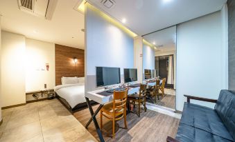 Hertz Hotel
