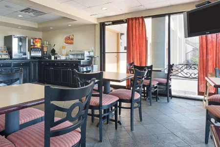 Quality Inn Calhoun North I-75