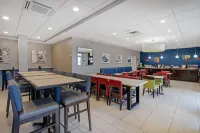 Best Western Plus Daytona Inn Seabreeze Oceanfront - 3-Star