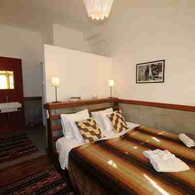 The Colonial Guest House Rooms